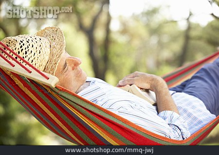 
                Mann, Senior, Pause & Auszeit, Mittagsschlaf                   