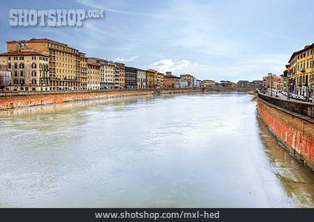 
                Pisa, Arno                   