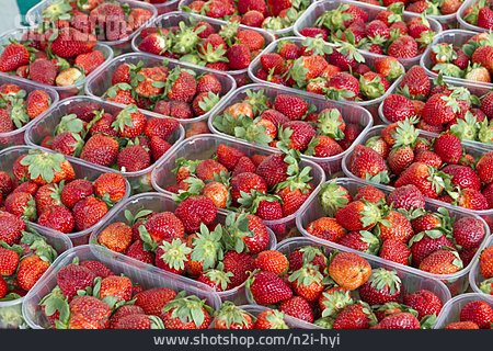 
                Erdbeere, Obststand                   