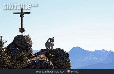 
                Gipfelkreuz, Steinfigur, Steinbock                   