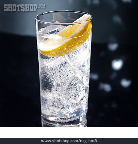 
                Gin Tonic, Tonic Water                   