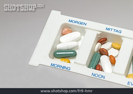 
                Tabletten, Arznei, Dosierung, Pillenbox                   