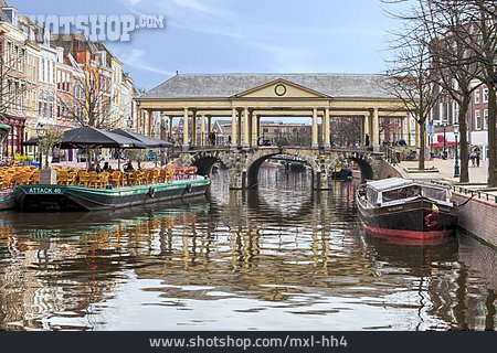 
                Leiden, Holland, Koornbrugsteeg                   