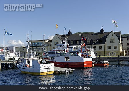 
                Hafen, Norwegen, Harstad                   