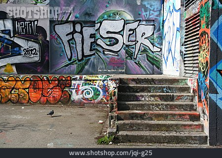 
                Staircase, Graffiti, Backyard, Streetart                   
