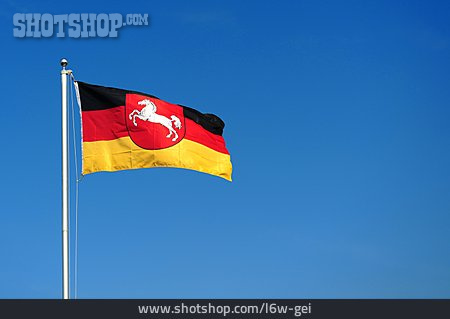 
                Deutschland, Fahne, Niedersachsen                   