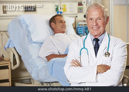 
                Gesundheitswesen & Medizin, Arzt, Krankenhauszimmer                   