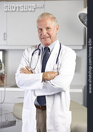 
                Gesundheitswesen & Medizin, Arzt                   