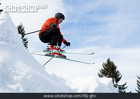 
                Skiers, Ski Jumping, Freeskiing                   