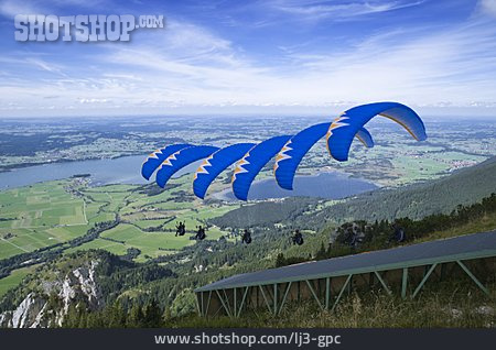 
                Paraglider, Gleitschirm, Serienaufnahme                   