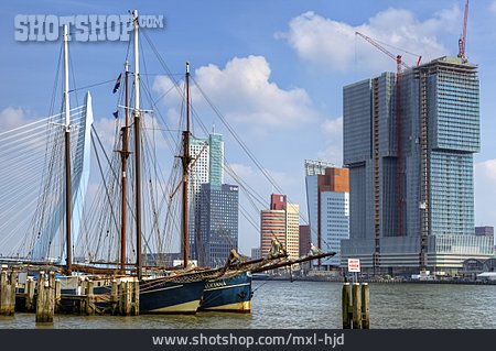 
                Rotterdam                   