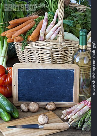 
                Gesunde Ernährung, Gemüse, Schultafel                   