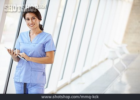 
                Gesundheitswesen & Medizin, Krankenschwester, Tablet-pc                   