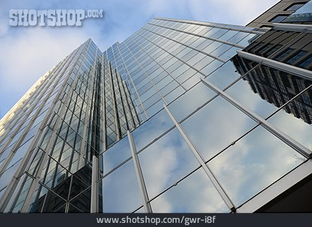 
                Wolkenkratzer, Moderne Baukunst, Glasfassade                   
