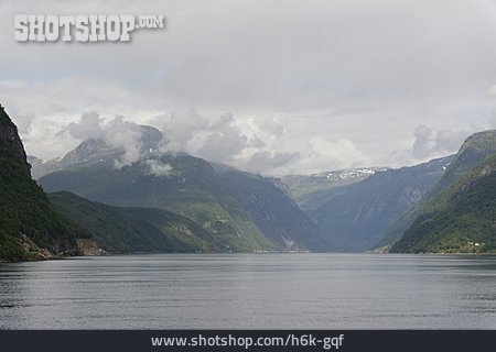 
                Fjord, Hardangerfjord                   