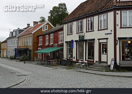 
                Trondheim, Bakklandet                   