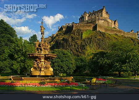 
                Springbrunnen, Edinburgh Castle                   