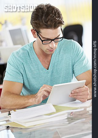 
                Young Man, Workplace, Office Work, Tablet-pc                   