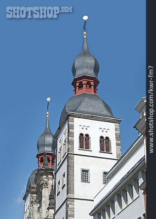 
                Kirchturm, Bonn, Namen-jesu-kirche                   