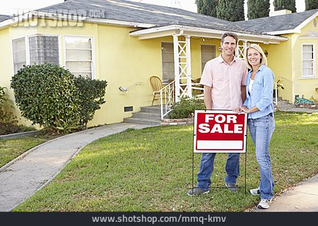 
                Paar, Immobilie, Eigenheim, Kaufen                   