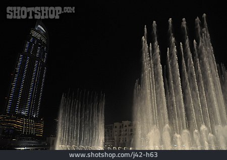 
                Dubai, Wasserspiele, Burj Khalifa                   