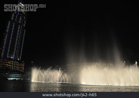 
                Dubai, Wasserspiele, Burj Khalifa                   