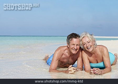 
                Rentner, Paar, Urlaub, Seniorenpaar                   