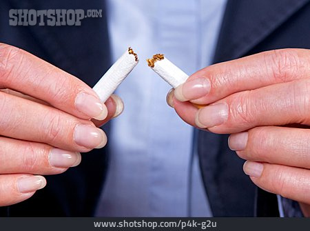 
                Zigarette, Nichtraucher, Rauchverbot                   