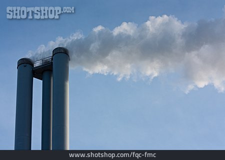 
                Umweltverschmutzung, Luftverschmutzung, Schornsteine, Industriekamin                   