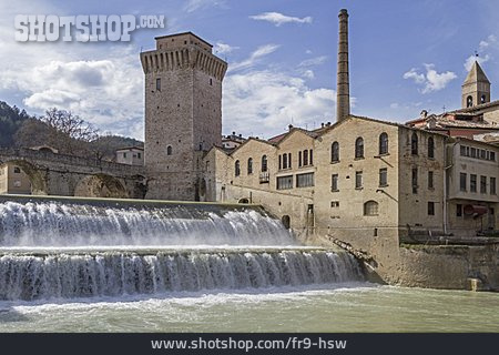 
                Wassertreppe, Fermignano, Torre Medievale E Ponte Romano                   