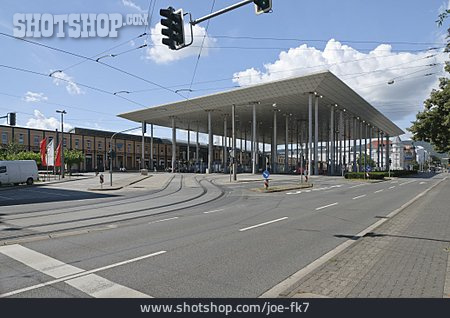 
                Bahnhofsvorplatz, Kassel, Busbahnhof                   