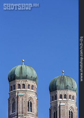
                Kirchturm, Frauenkirche                   