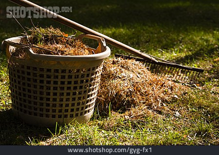 
                Gartenarbeit, Kompost, Gartenabfall                   