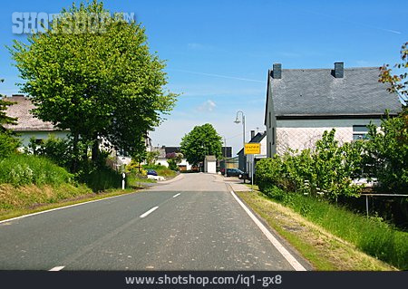 
                Dorf, Ortschaft, Ortseingang, Urschmitt                   