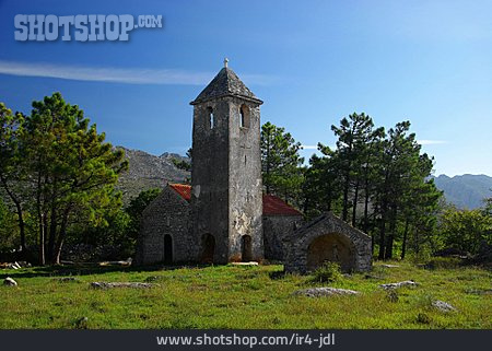
                Kirche, Starigrad Paklenica, St. Peter Kirche                   
