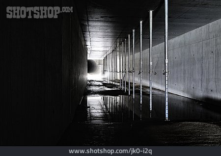 
                Tunnel, Kanal                   