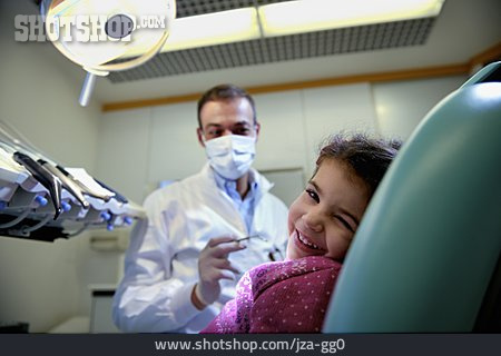 
                Zahnarztbesuch, Patientin, Zahnarztpraxis                   