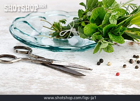 
                Spices & Ingredients, Culinary Herbs                   