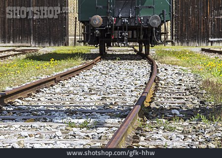 
                Gleise, Güterwagen                   
