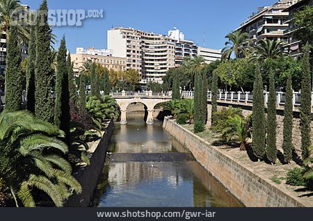 
                Kanal, Palma De Mallorca, Sa Riera                   