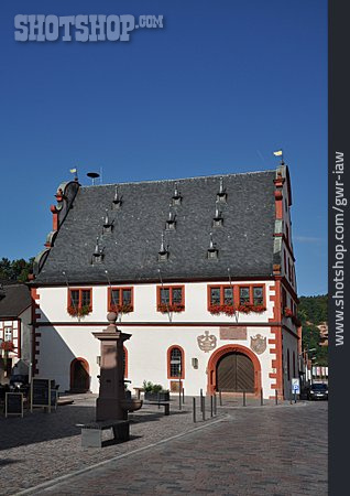 
                Historisches Bauwerk, Rathaus, Bürgstadt                   