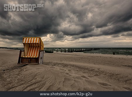 
                Strandkorb, Ostsee, Gewitterstimmung                   