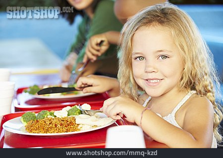 
                Kind, Mädchen, Gesunde Ernährung, Essen                   