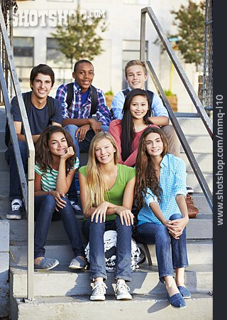
                Teenager, Freunde, Gruppenfoto                   