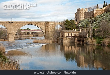 
                Toledo, Alcazar, Sankt-martin-brücke                   