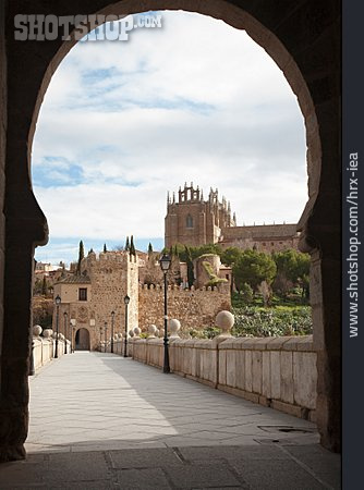 
                Toledo, Puente De San Martin                   
