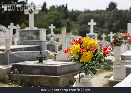 
                Blumen, Friedhof, Grabschmuck                   