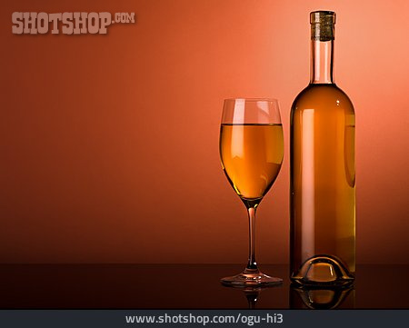 
                Wein, Weinflasche, Weißwein                   