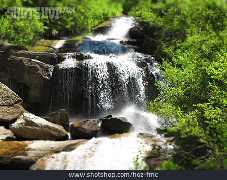 
                Wasserfall, Fluss                   