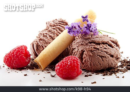 
                Eiskugel, Schokoladeneis                   